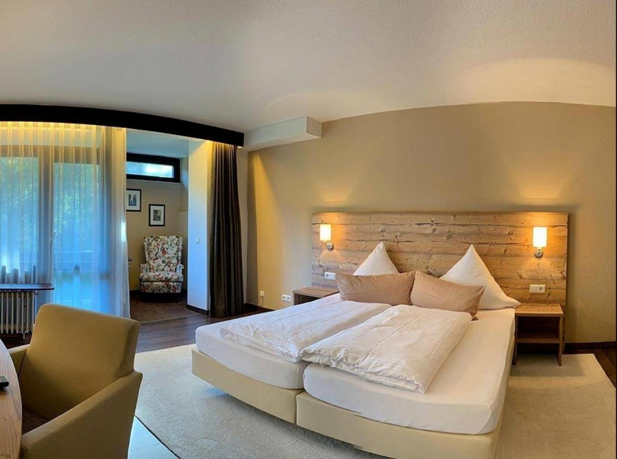 Hotel Luisenpark 巴特贝格匝本 外观 照片